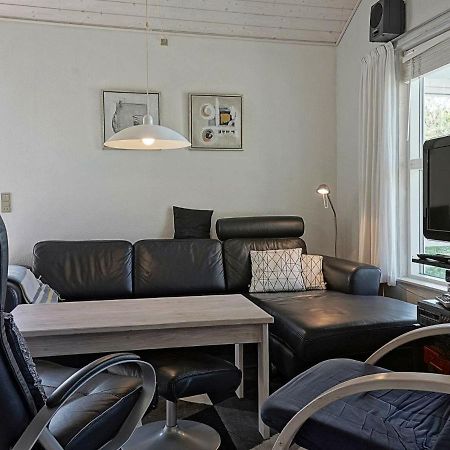 Three-Bedroom Holiday Home In Hasle 3 Vang  Dış mekan fotoğraf